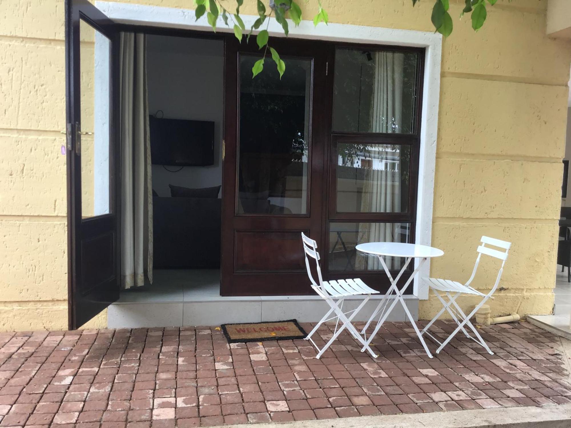 The Capital Guest House Gaborone Buitenkant foto