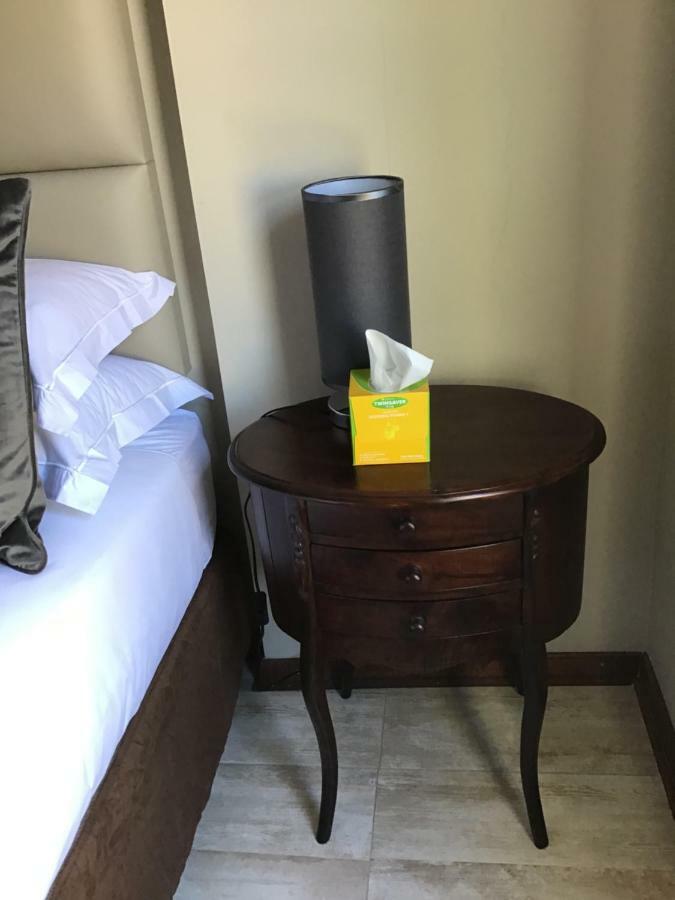 The Capital Guest House Gaborone Buitenkant foto