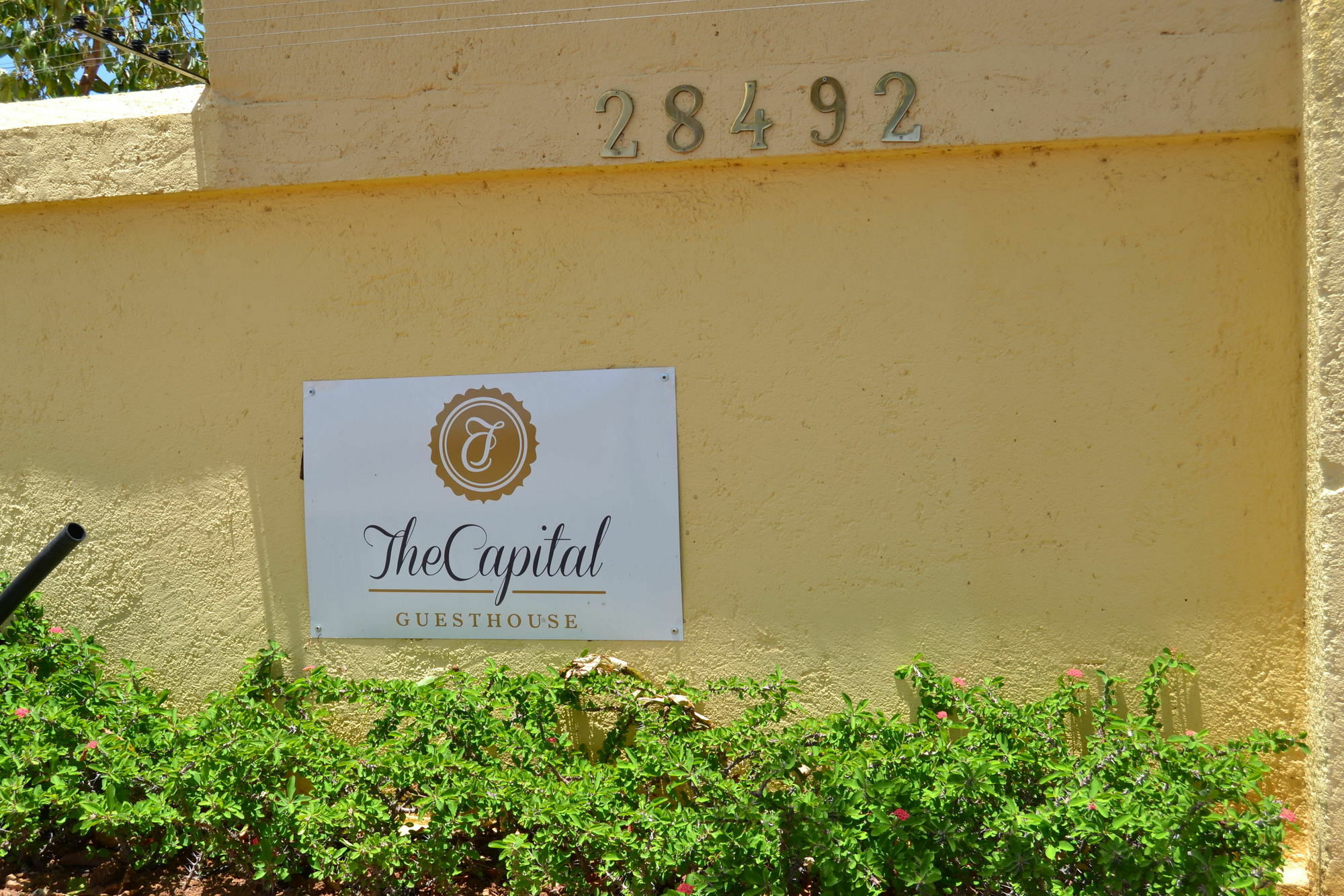 The Capital Guest House Gaborone Buitenkant foto