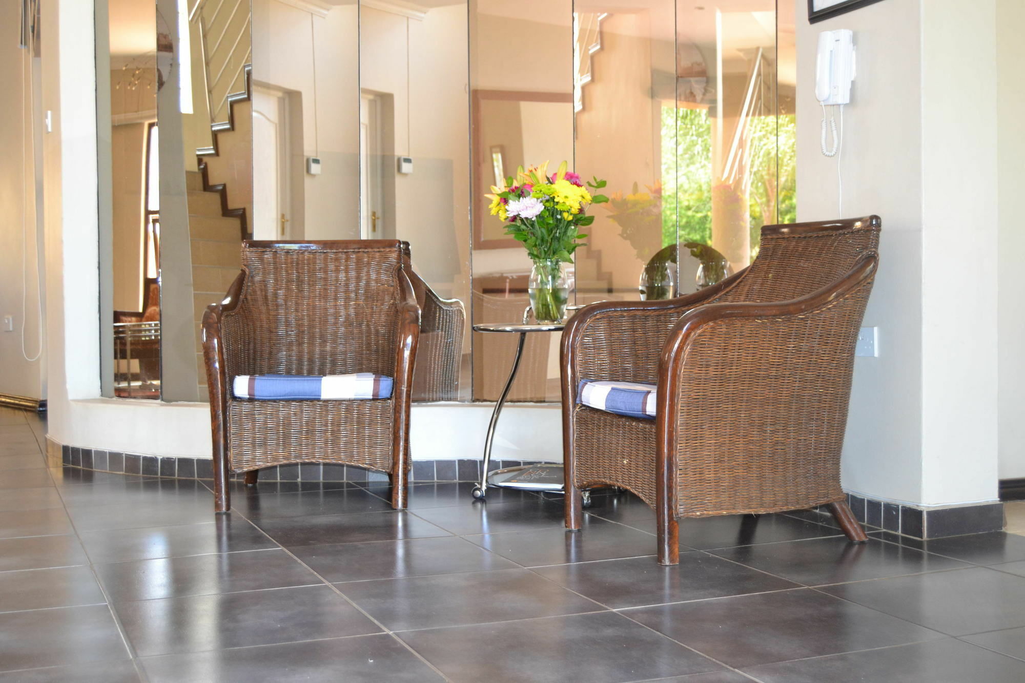 The Capital Guest House Gaborone Buitenkant foto