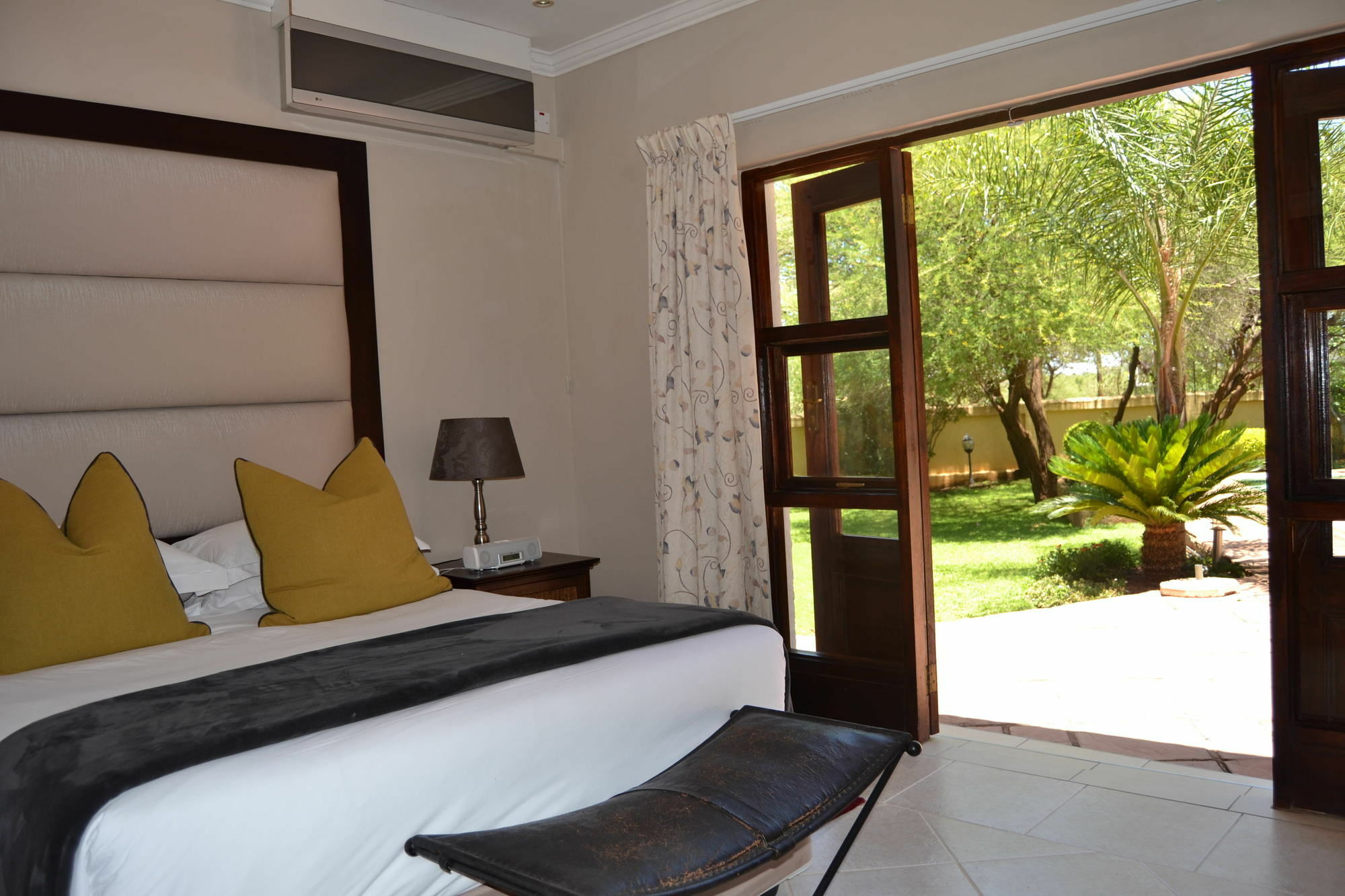 The Capital Guest House Gaborone Buitenkant foto